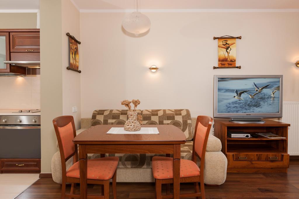 Apartamenty Pod Orlami By Noclegi Renters Swinoujscie Ngoại thất bức ảnh